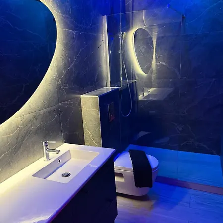 Nuances & Jacuzzi